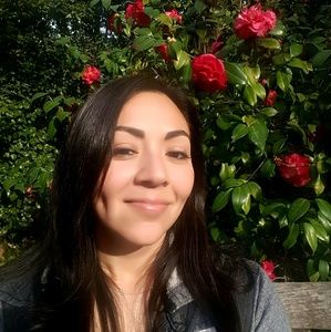 Meet your Posher, Cynthia